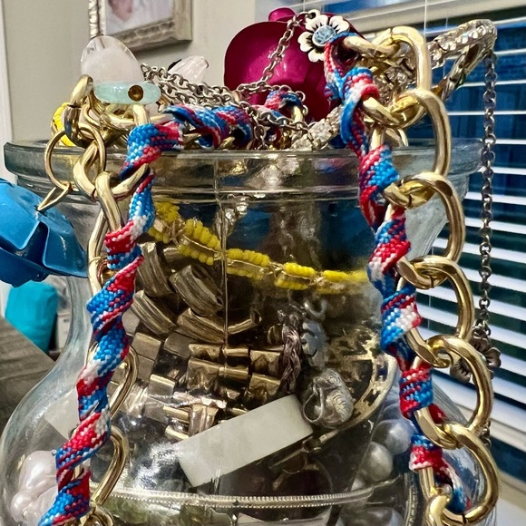 Vintage/ Modern Jewelry Jar Lot~ 2 LBS WEARABLE & JUNK - Picture 6 of 16